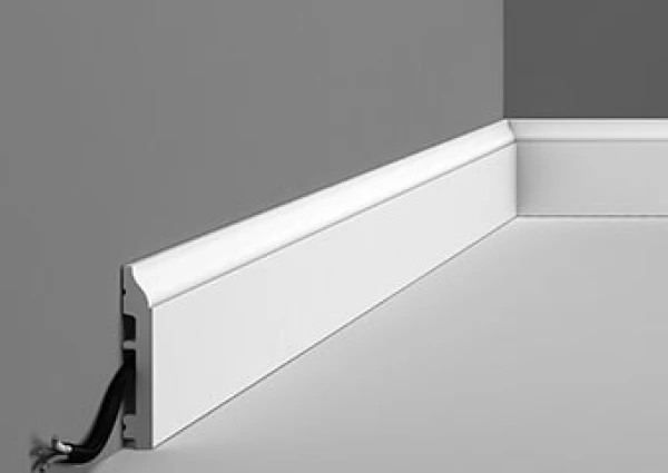 Wykończeniowa giętka listwa przypodłogowa SX172 Flex - trwałe listwy Orac Decor